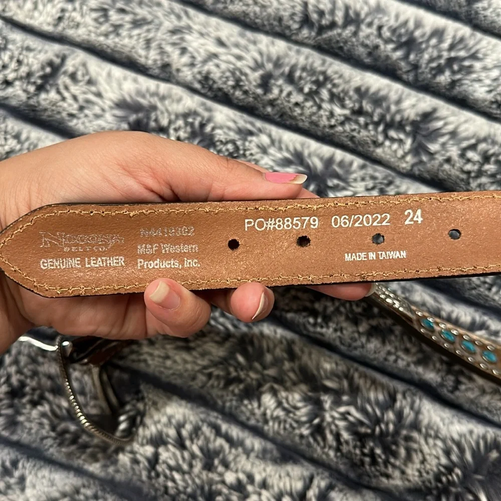 Nocona Bejeweled women’s belt size 28 - Picture 4 of 4
